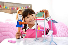 Carica l'immagine nel visualizzatore di Gallery, Barbie- Carriere Insegnante di Musica Playset con 2 Bambole, Lavagna, 4... - Ilgrandebazar