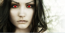 Carica l'immagine nel visualizzatore di Gallery, Lenti a contatto colorate"Devil" + capsule di sangue finto + portalenti per... - Ilgrandebazar