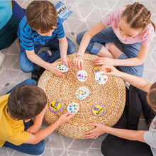 Carica l'immagine nel visualizzatore di Gallery, Asmodee - Dobble - Divertente Gioco da Tavolo per Tutta la Famiglia, 2-8 Giocatori, 6+ Anni, Edizione in Italiano