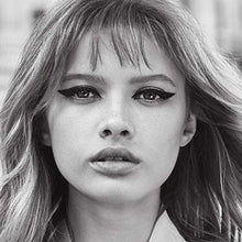Carica l'immagine nel visualizzatore di Gallery, L'Oréal Paris Superliner, Eyeliner Flash Cat Eye, Formula a Lunga Tenuta,...