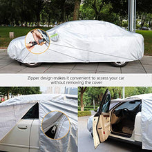 Carica l'immagine nel visualizzatore di Gallery, AmazonBasics - Telo copriauto argentato, resistente Per berline fino a 460 cm - Ilgrandebazar