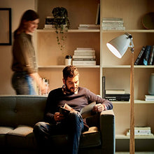 Carica l'immagine nel visualizzatore di Gallery, AmazonBasics Lampadina LED E27, 14W Confezione da 6, Bianco Caldo - Ilgrandebazar