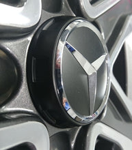 Carica l'immagine nel visualizzatore di Gallery, UG 4X Tappi Coprimozzo 75mm Logo Mercedes Nero Rialzato AMG Classe A B C - Ilgrandebazar
