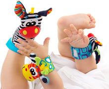 Carica l'immagine nel visualizzatore di Gallery, Baby Rattle Neonato Sonagli Calzini da Polso a Sonaglio per Bambini, Simpatici Animaletti Developmental Soft Toys Bambole per Neonati Neonato, 4 PACK