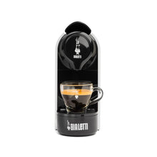 Carica l'immagine nel visualizzatore di Gallery, Bialetti Gioia, Macchina Caffè Espresso per Capsule in Alluminio, Supercompatta, Serbatoio 500 ml, Bianco