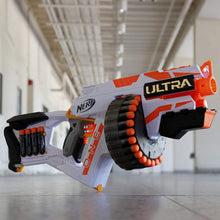 Carica l'immagine nel visualizzatore di Gallery, Hasbro Nerf Ultra - One (Blaster Motorizzato, Include 25 Dardi Nerf Ultra, Compatibile Soltanto con i Dardi Nerf Ultra