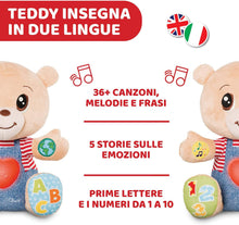 Carica l'immagine nel visualizzatore di Gallery, Chicco Teddy Orso delle Emozioni, Peluche Evolutivo Interattivo Bilingue Italiano/Inglese, Gioco Educativo con Emozioni, Numeri e Lettere, Pupazzo con Luci e Canzoni - Giochi Bambini 6 Mesi - 5 Anni