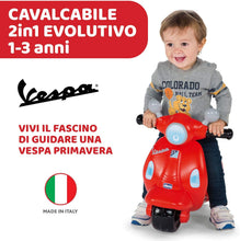 Carica l'immagine nel visualizzatore di Gallery, Chicco Vespa per Bambini Primavera Rossa, Moto Giocattolo Cavalcabile con Pannello Elettronico, Luci e Suoni, Ruote di Supporto Rimuovibili, Max 25 Kg - Giochi per Bambini 1-3 Anni Rosso