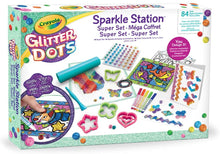 Carica l'immagine nel visualizzatore di Gallery, Crayola Glitter Dots - Sparkle Station Super Set, per Creare Scintillanti Decorazioni con il Glitter Modellabile, 04-1085