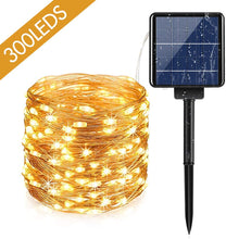 Carica l'immagine nel visualizzatore di Gallery, AUOPLUS 33M 300LED Catena Luminosa Solare Luci Solari Esterno IP65 Impermeabili 8 modalità per Festa,Giardino,Natale,Halloween,Matrimoni,Patio,Cancello,Cortile[Classe di efficienza energetica A+++]