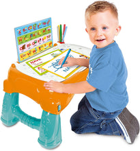 Carica l'immagine nel visualizzatore di Gallery, Clementoni - Sapientino - Tavolino Sempre con Te, Banchetto per Imparare a Scrivere, Leggere e Disegnare per Bambini 3+ Anni, 13346 Single