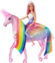 Carica l'immagine nel visualizzatore di Gallery, Barbie-FXT26 Dreamtopia Playset con Bambola e Unicorno Grande Che Si Illumina con Chioma da Pettinare, Giocattolo per Bambini 3+ Anni, única, FXT26