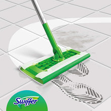 Carica l'immagine nel visualizzatore di Gallery, Swiffer Lavapavimenti Wet, 48 Panni Umidi, Limone, Maxi Formato, Pulizia Igienica Profonda, Rimuove Sporco e Batteri, per Tutti I Tipi di Pavimenti 48 Unità