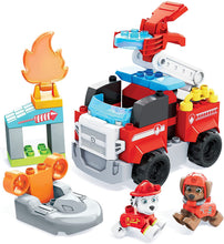 Carica l'immagine nel visualizzatore di Gallery, Mega Bloks - PAW Patrol Camion dei Pompieri di Marshall con Lanciatore, Luci, Scaletta Mobile e Scafo di Salvataggio, 33 Mini Blocchi da Costruzione, Giocattolo per Bambini 3+Anni, GYJ01