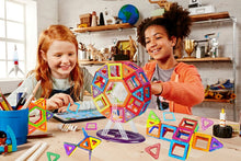Carica l'immagine nel visualizzatore di Gallery, Desire Deluxe 94 Pezzi Costruzioni Magnetiche per Bambini Gioco Educativo e Creativo per Bimbi da 3 Anni Plastica ABS Alimentare Atossica 94 Blocchi Magnetici con Angoli Smussati Diverse Forme