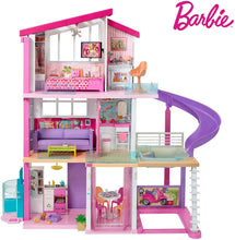 Carica l'immagine nel visualizzatore di Gallery, Barbie Casa dei Sogni per Bambole con 8 Stanze, Garage, Scivolo, Piscina, Ascensore e Accessori, per Bambini 3 + Anni, FHY73
