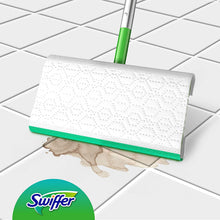 Carica l'immagine nel visualizzatore di Gallery, Swiffer Lavapavimenti Wet, 48 Panni Umidi, Limone, Maxi Formato, Pulizia Igienica Profonda, Rimuove Sporco e Batteri, per Tutti I Tipi di Pavimenti 48 Unità