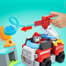 Carica l'immagine nel visualizzatore di Gallery, Mega Bloks - PAW Patrol Camion dei Pompieri di Marshall con Lanciatore, Luci, Scaletta Mobile e Scafo di Salvataggio, 33 Mini Blocchi da Costruzione, Giocattolo per Bambini 3+Anni, GYJ01