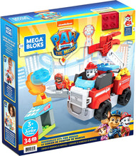Carica l'immagine nel visualizzatore di Gallery, Mega Bloks - PAW Patrol Camion dei Pompieri di Marshall con Lanciatore, Luci, Scaletta Mobile e Scafo di Salvataggio, 33 Mini Blocchi da Costruzione, Giocattolo per Bambini 3+Anni, GYJ01
